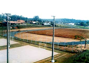 Visão das quadras e da pista em construção: freqüência atual é de 2 mil pessoas/dia